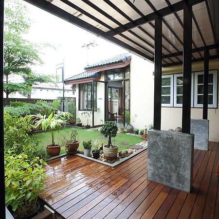 Mon Lodge & Yoga Donmueang Bangkok Eksteriør billede