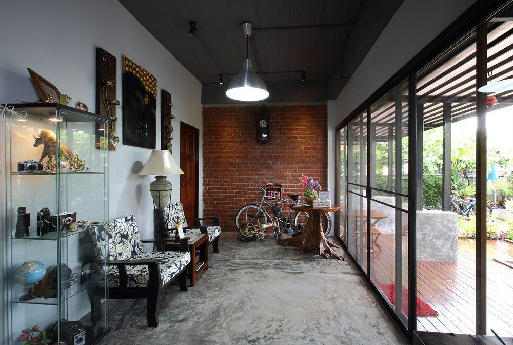 Mon Lodge & Yoga Donmueang Bangkok Eksteriør billede