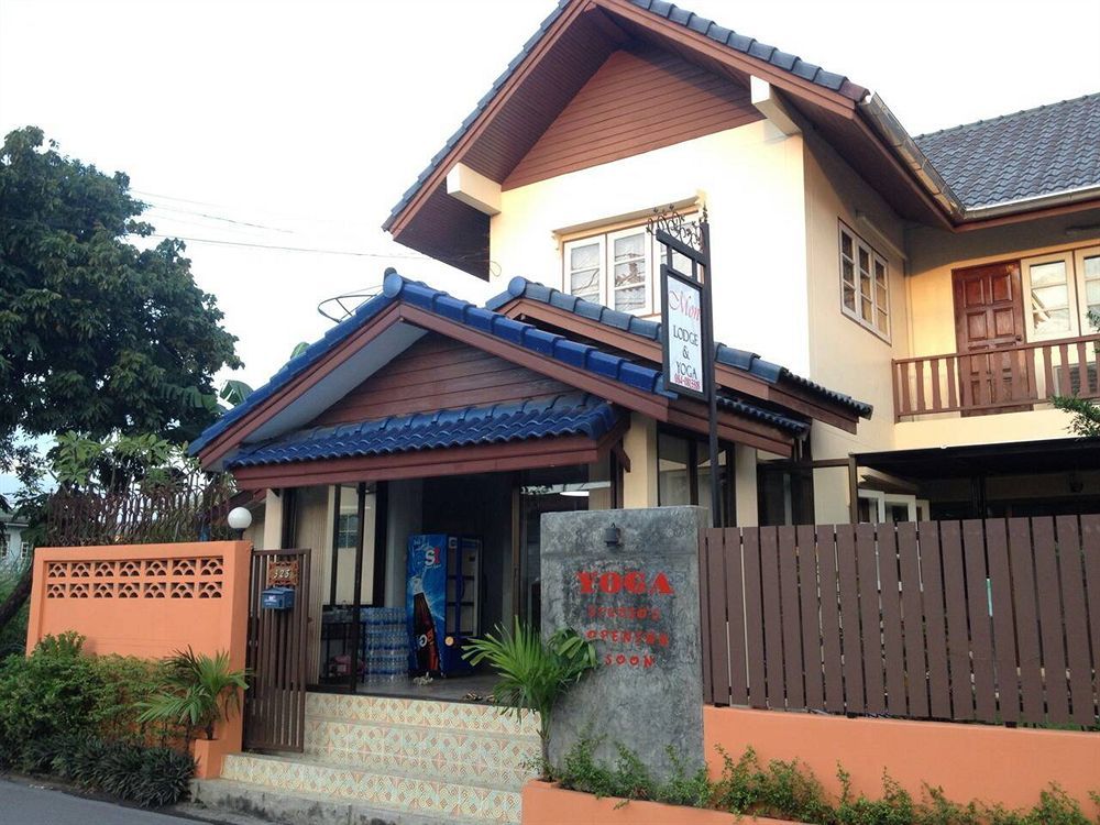 Mon Lodge & Yoga Donmueang Bangkok Eksteriør billede