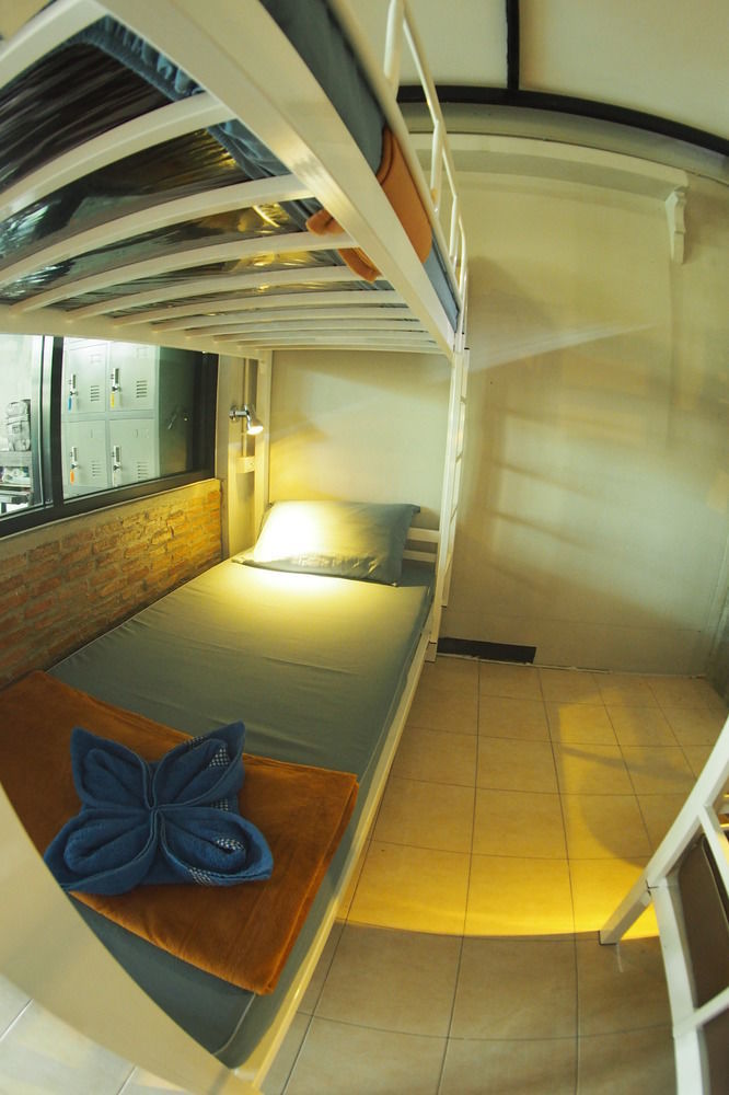 Mon Lodge & Yoga Donmueang Bangkok Eksteriør billede