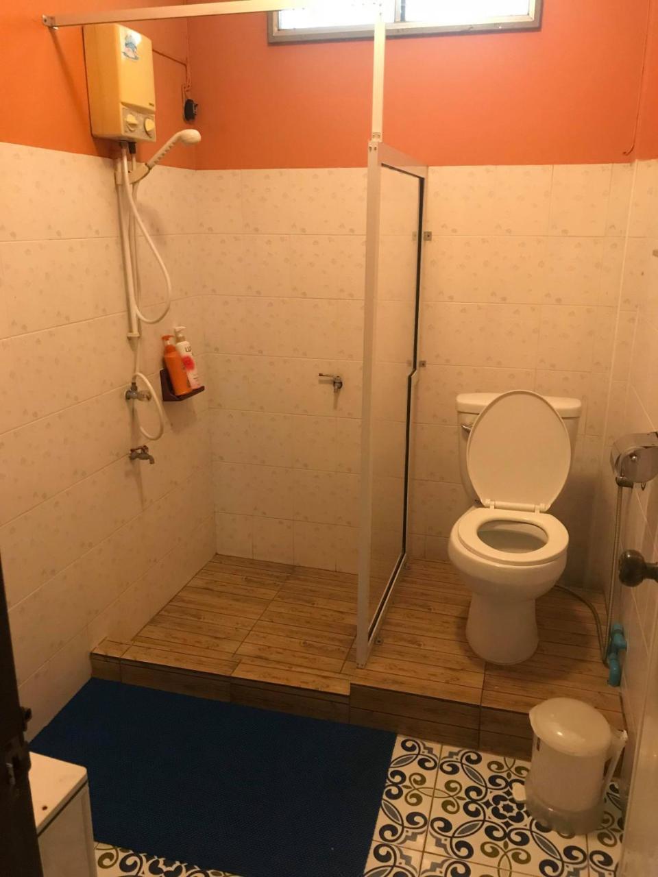 Mon Lodge & Yoga Donmueang Bangkok Eksteriør billede