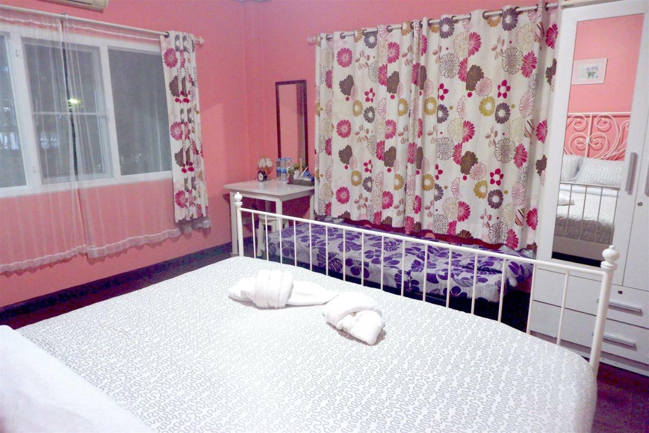 Mon Lodge & Yoga Donmueang Bangkok Eksteriør billede