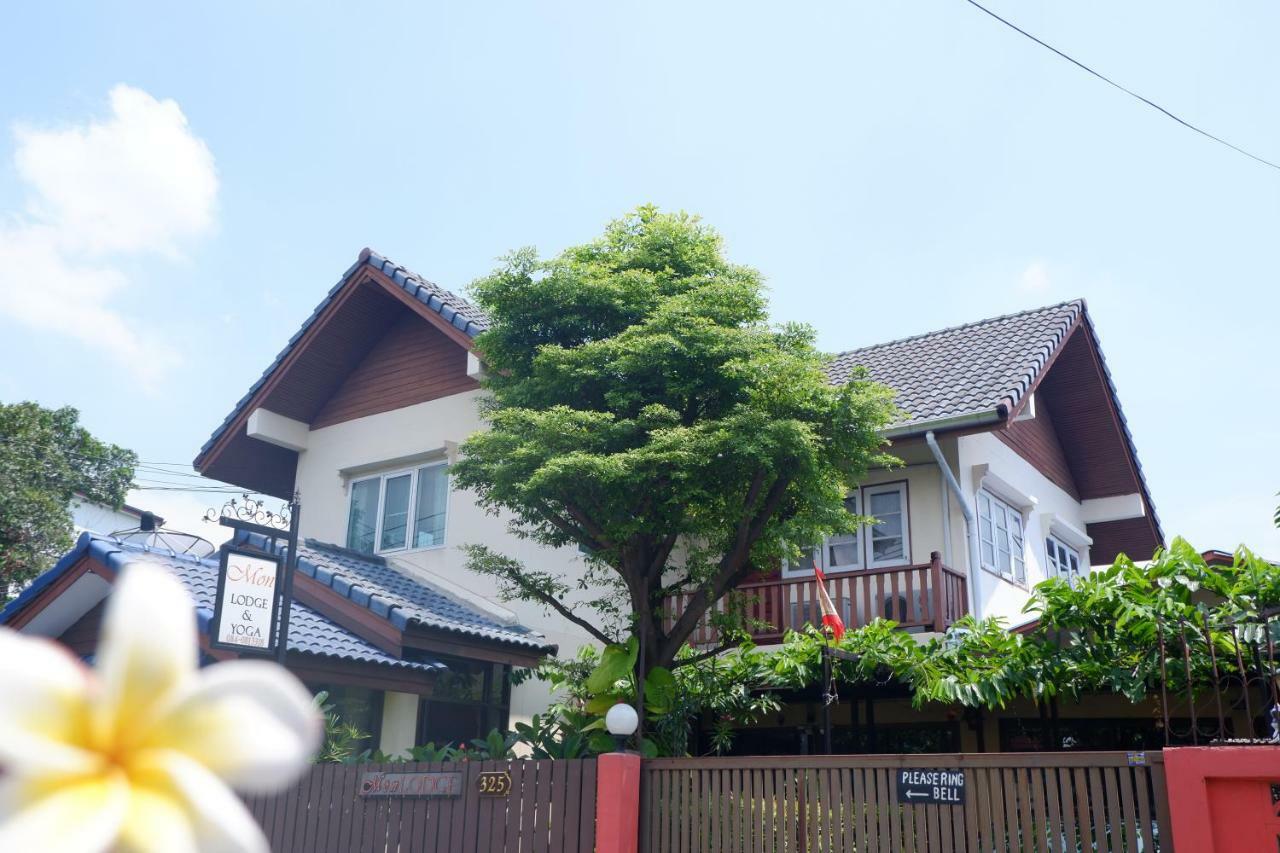 Mon Lodge & Yoga Donmueang Bangkok Eksteriør billede