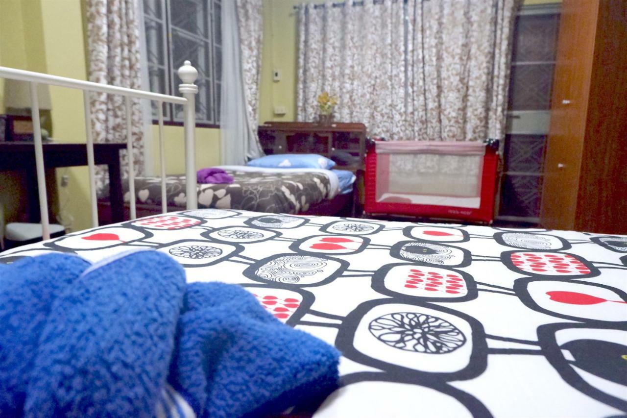 Mon Lodge & Yoga Donmueang Bangkok Eksteriør billede